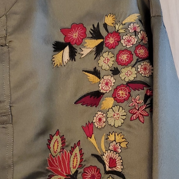 Embroidered jacket - Picture 5 of 8